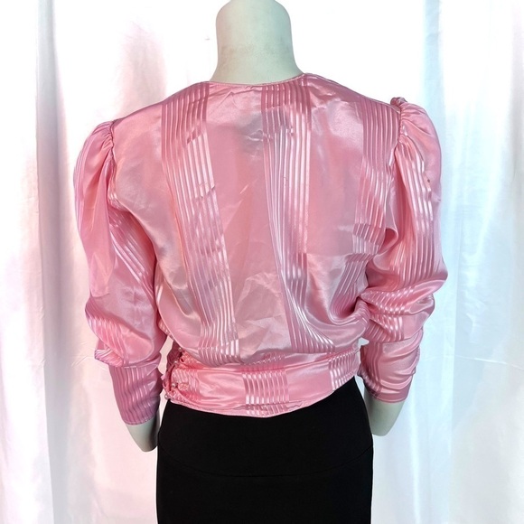 VINTAGE SILKY  TOUCH WRAP HEART TOP BARBIE PINK POLYESTER TOP PLUNGING NECK TOP - Picture 4 of 10